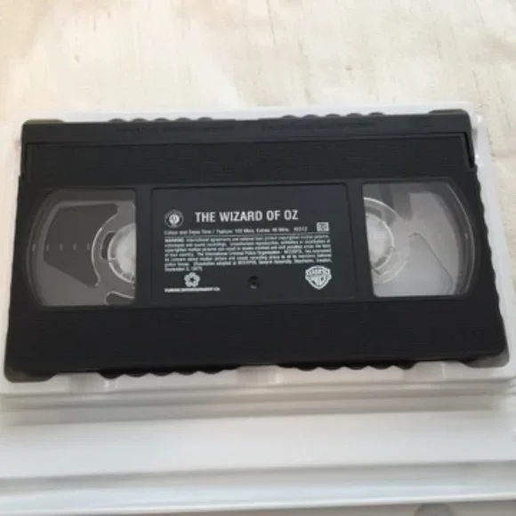 Wizard of Oz Deluxe VHS Edition (NWOT) - Picture 11 of 12